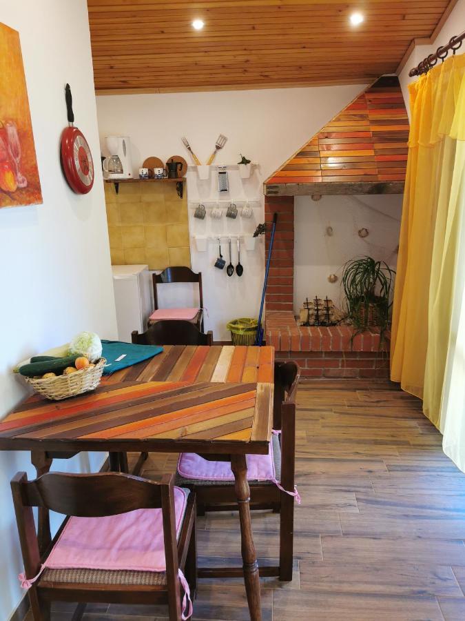 Apartment Kika Liznjan Exterior photo